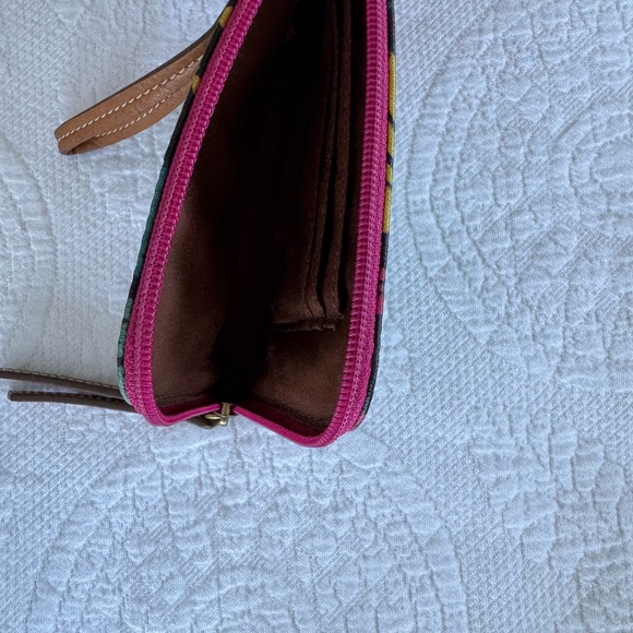 Fossil black and multi-colored wallet - Picture 3 of 3